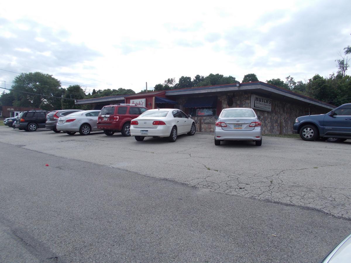 Melody Motor Lodge Connellsville Exterior photo