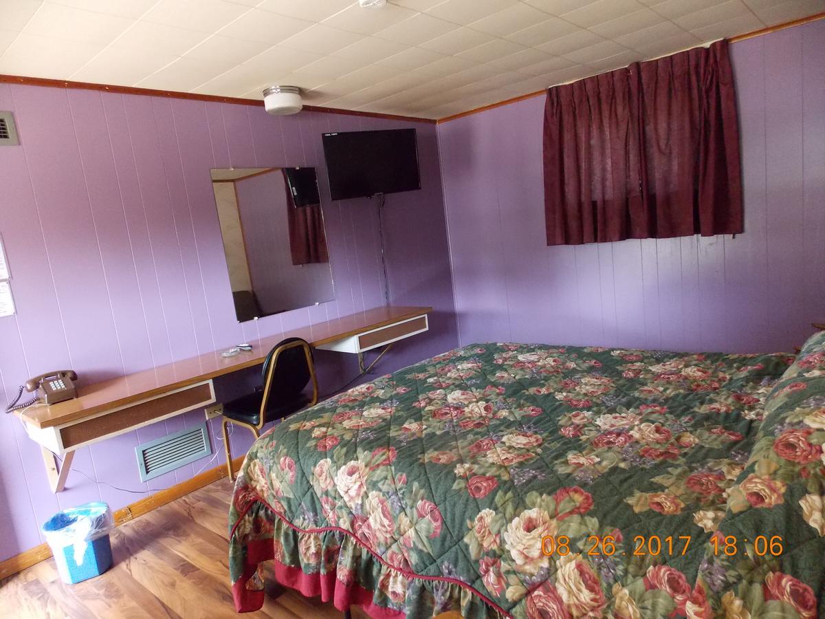 Melody Motor Lodge Connellsville Exterior photo